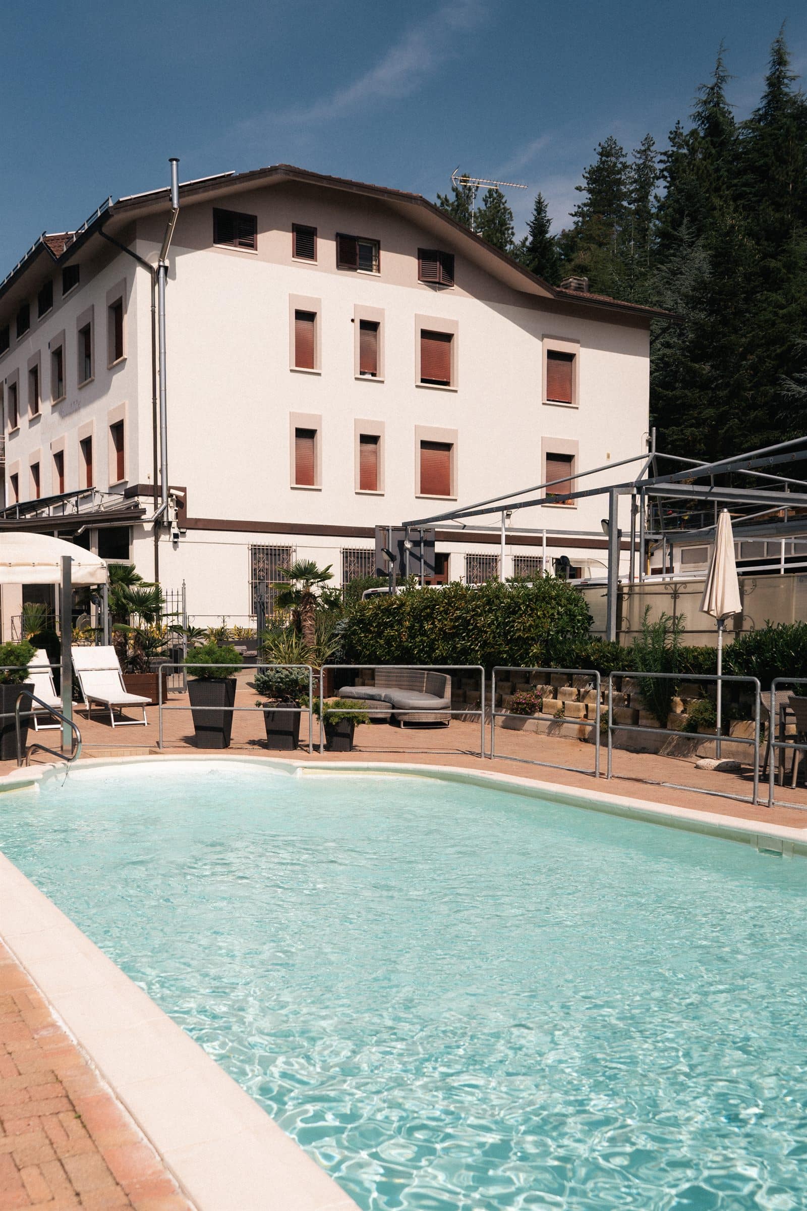 La piscina all'aperto del Miramonti
